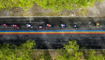 环拉萨自行车大赛曲水站比赛举行